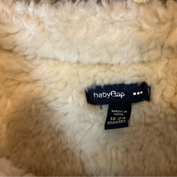 Cozy Tan & Cream Kids Vest by GAP - Picture 2 of 8